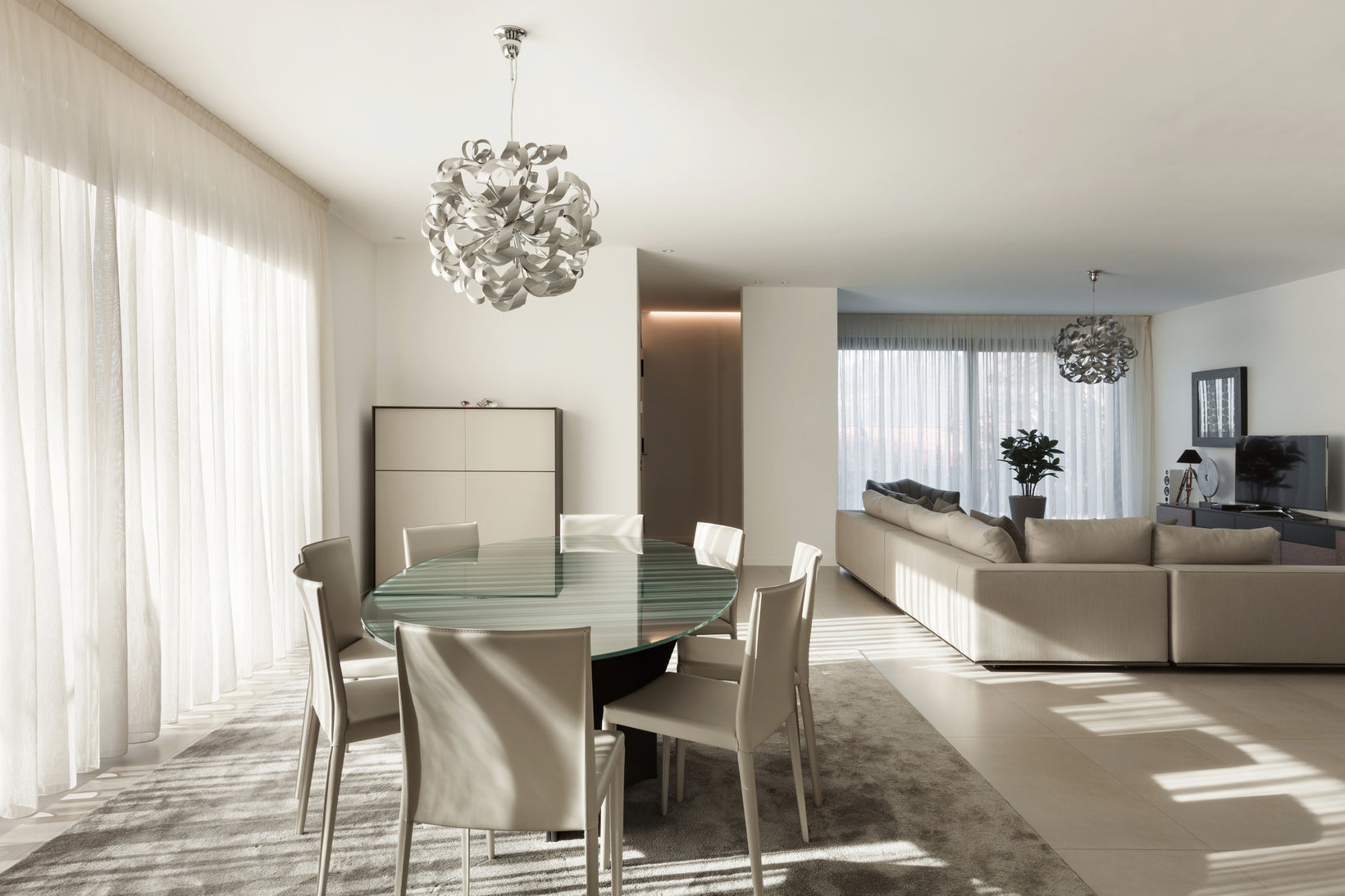 Deccori Home - Luxury Furniture, Lighting, and Decor